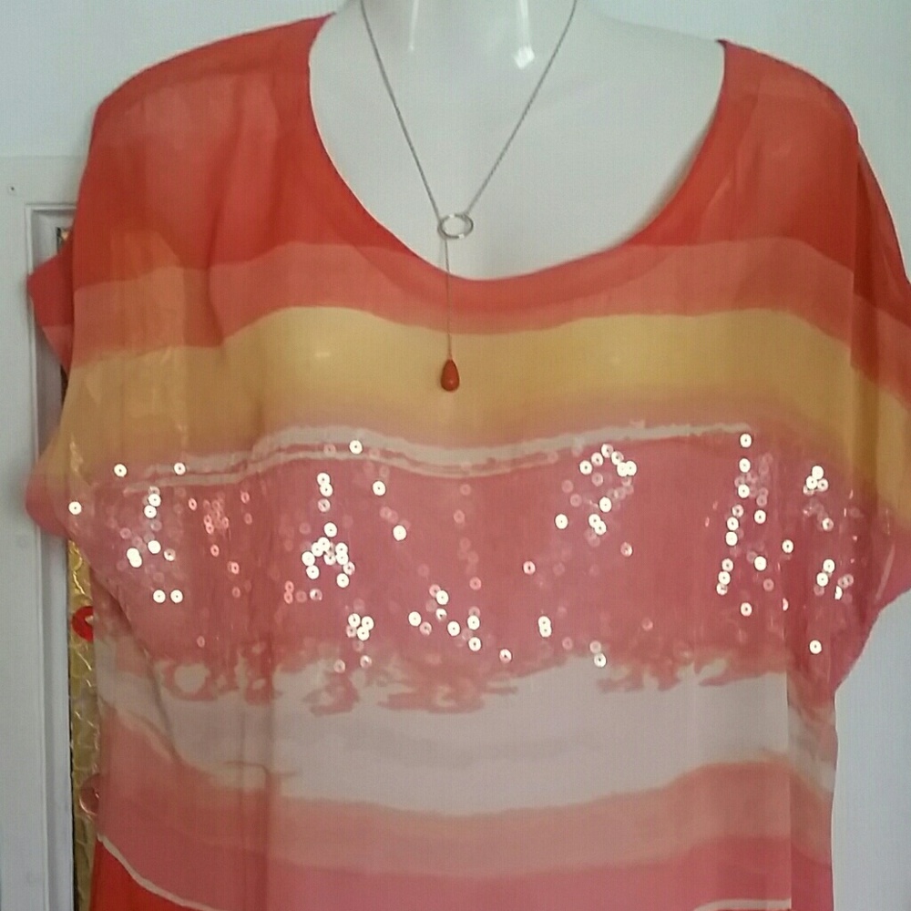 Flowy fancy top-petite - Picture 2 of 6